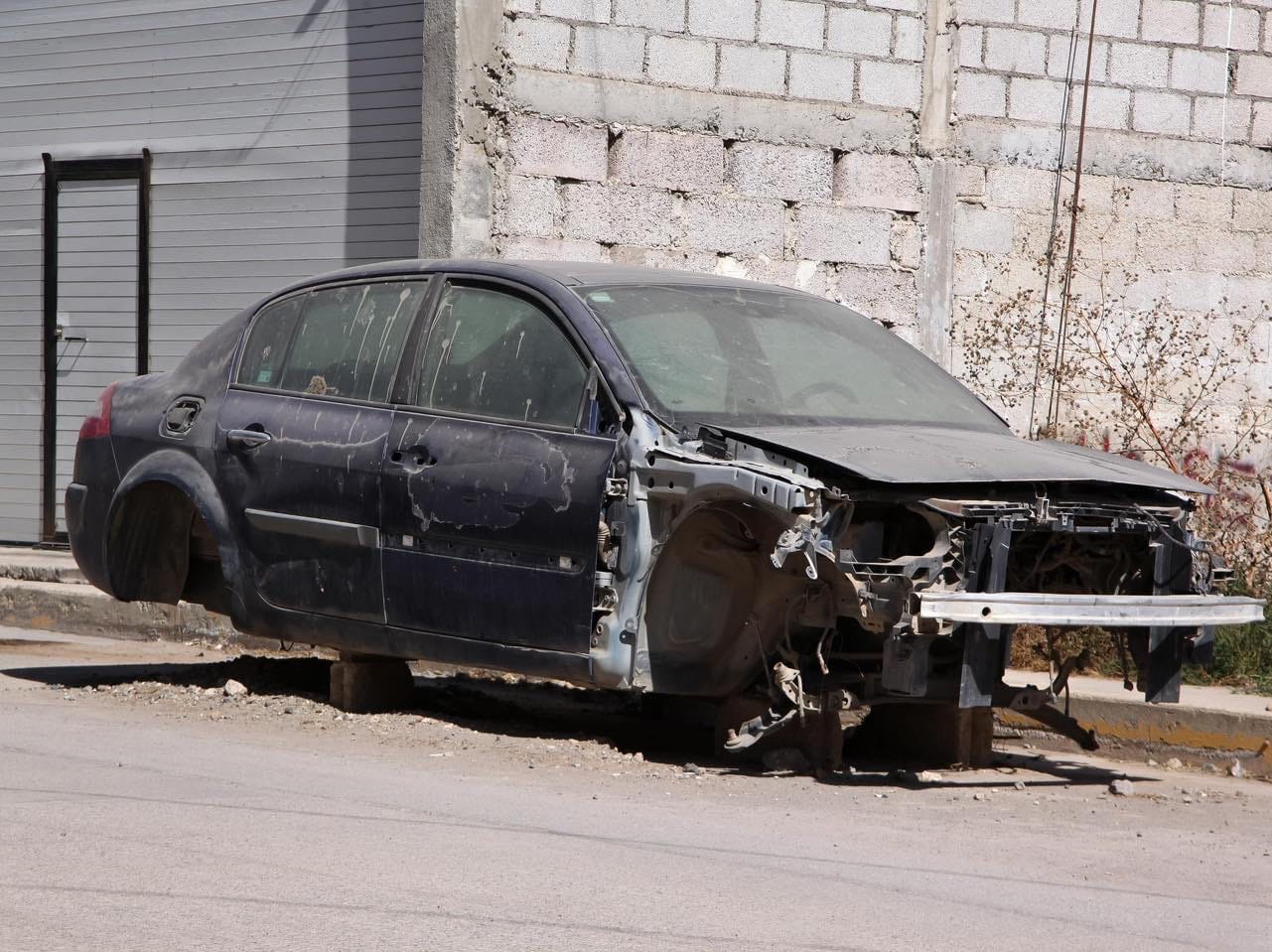 Retiran más de 800 carros abandonados en las calles de Pachuca imagen destacada