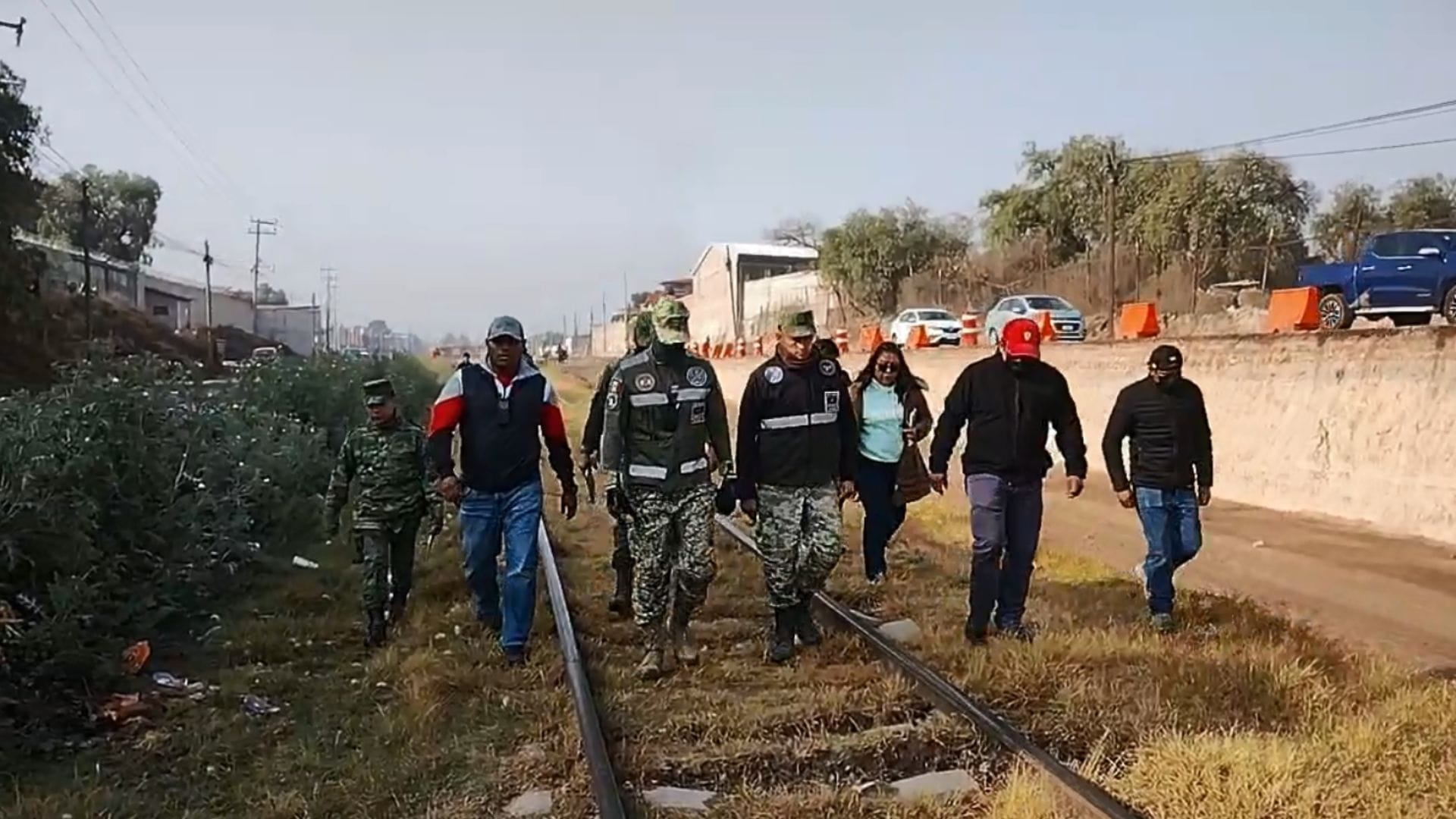 Transportistas protestan por adeudos y frenan obras del Tren México–Pachuca imagen destacada