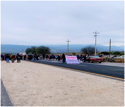 Persiste bloqueo en la vía Ixmiquilpan-Actopan  por protesta de ejidatarios imagen destacada