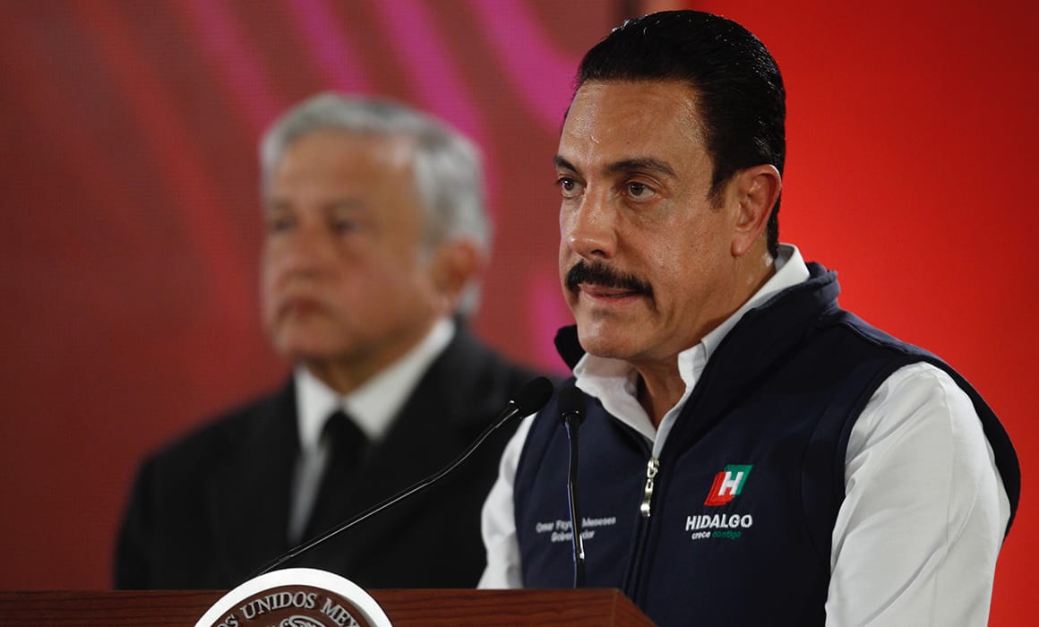 Omar Fayad y Jessica Blancas, acudieron a la Auditoría Superior de Hidalgo para entregar documentación imagen destacada