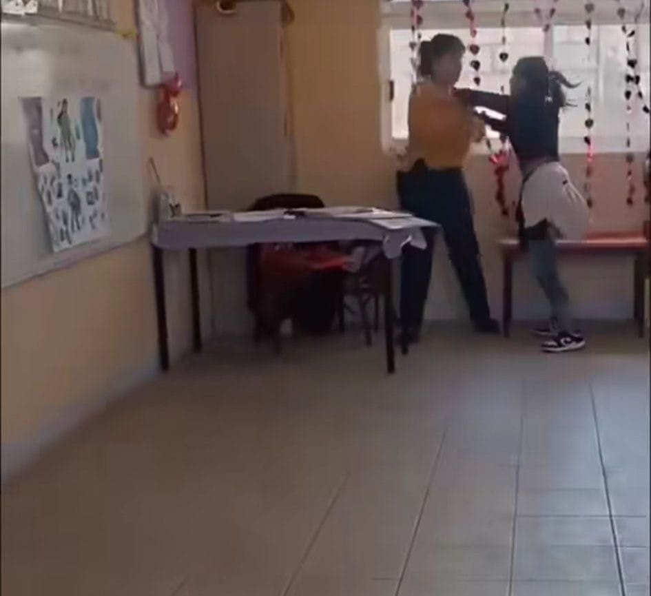 Suspenden a docente señalada por presunta agresión a menor en Villa Magna imagen destacada