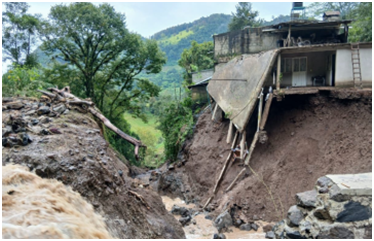 Reactivan Plan de Relocalización para familias en zonas de riesgo en San Bartolo Tutotepec imagen destacada