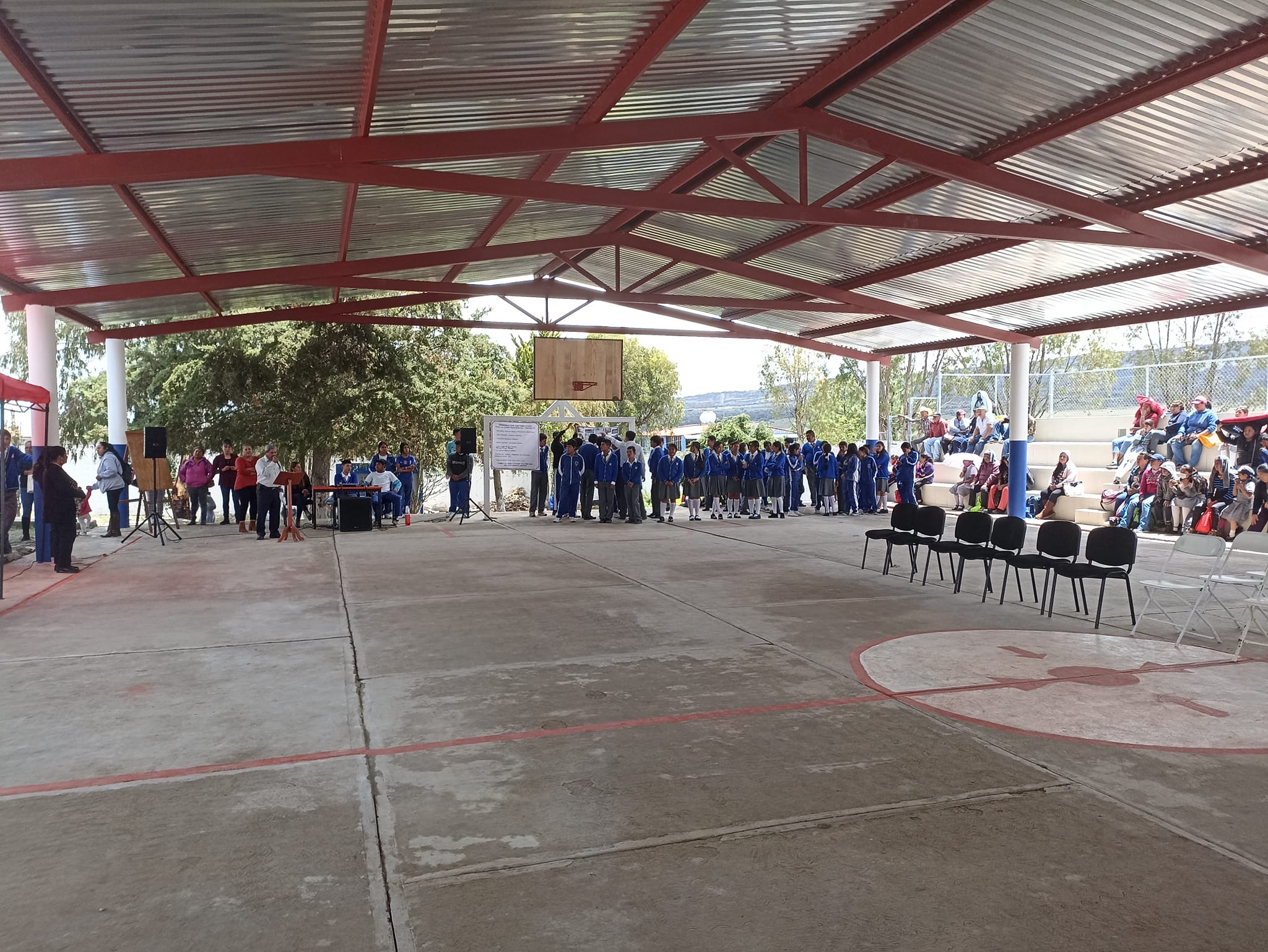 Localizan sustancia a estudiante durante revisión escolar en Huichapan imagen destacada
