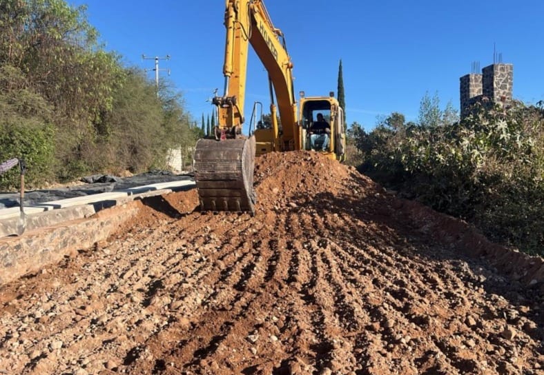 Invierten más de 14 mdp en rehabilitación de camino en Alfajayucan imagen destacada