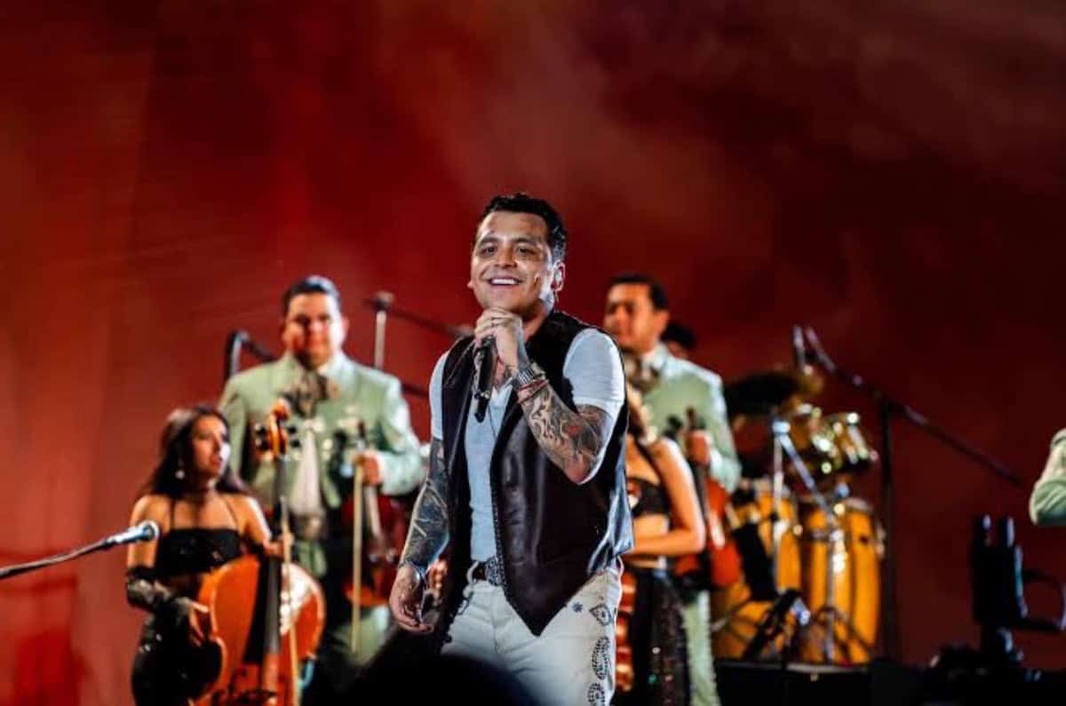 Triunfa Nodal en República Dominicana imagen destacada