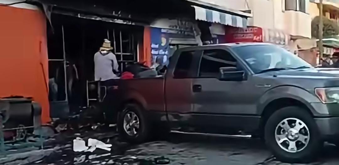 Voraz incendio consume molino de chiles en Tezontepec imagen destacada