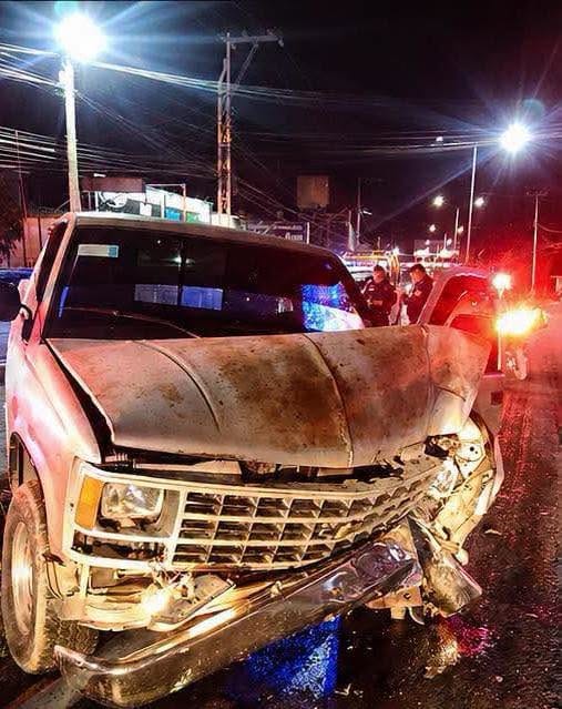 Conductor derriba luminaria tras accidente en Ixmiquilpan imagen destacada