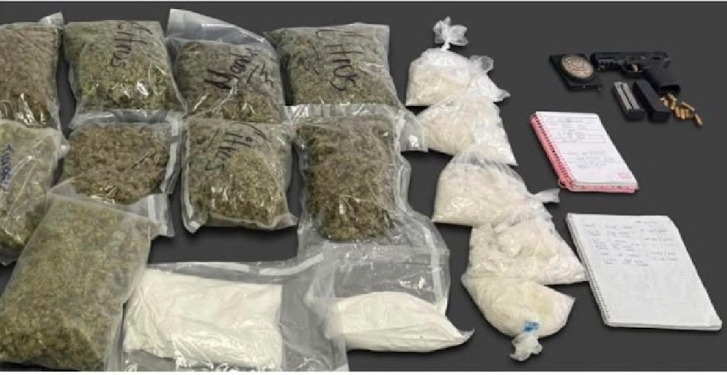 Aseguran a dos hombres con más de 50 mil dosis de droga imagen destacada