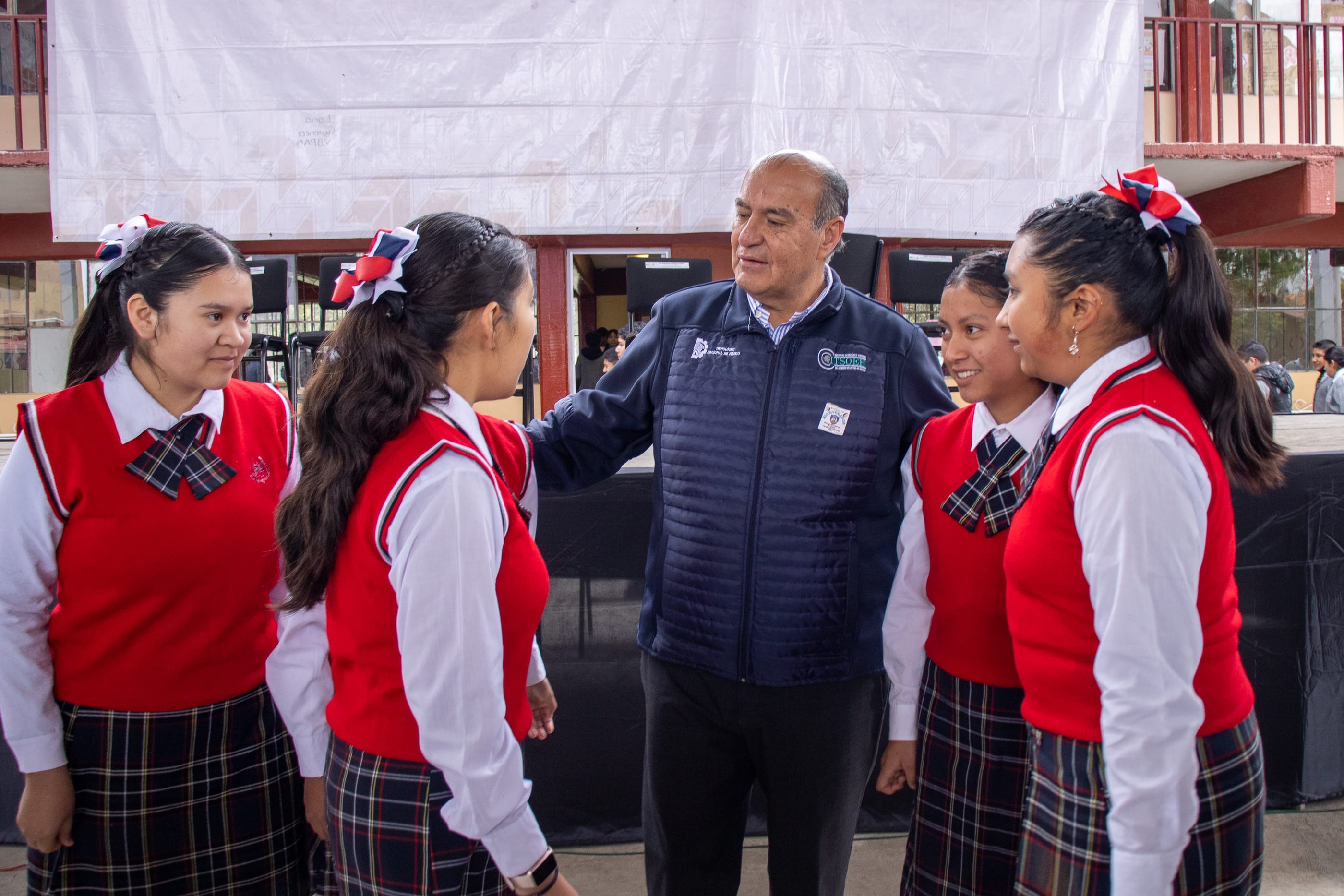 Regresan a clases 569 mil estudiantes de educación básica en Hidalgo imagen destacada