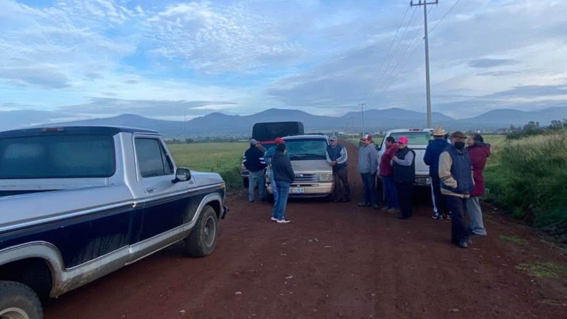 Bloquean acceso al relleno sanitario de Apan por malas condiciones del camino imagen destacada