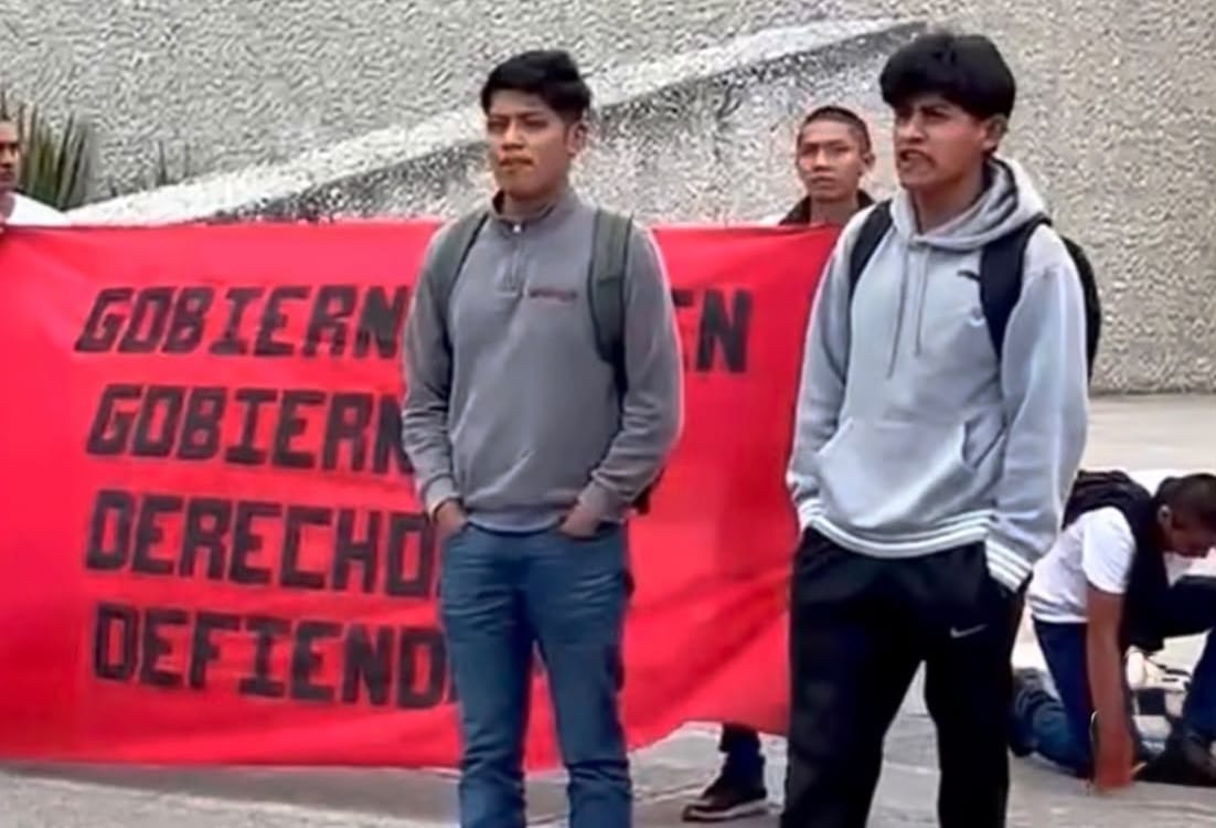 Normalistas del Mexe son atendidos en la Procuraduría imagen destacada