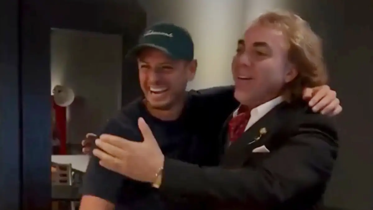 Chicharito fracasa en el canto imagen destacada