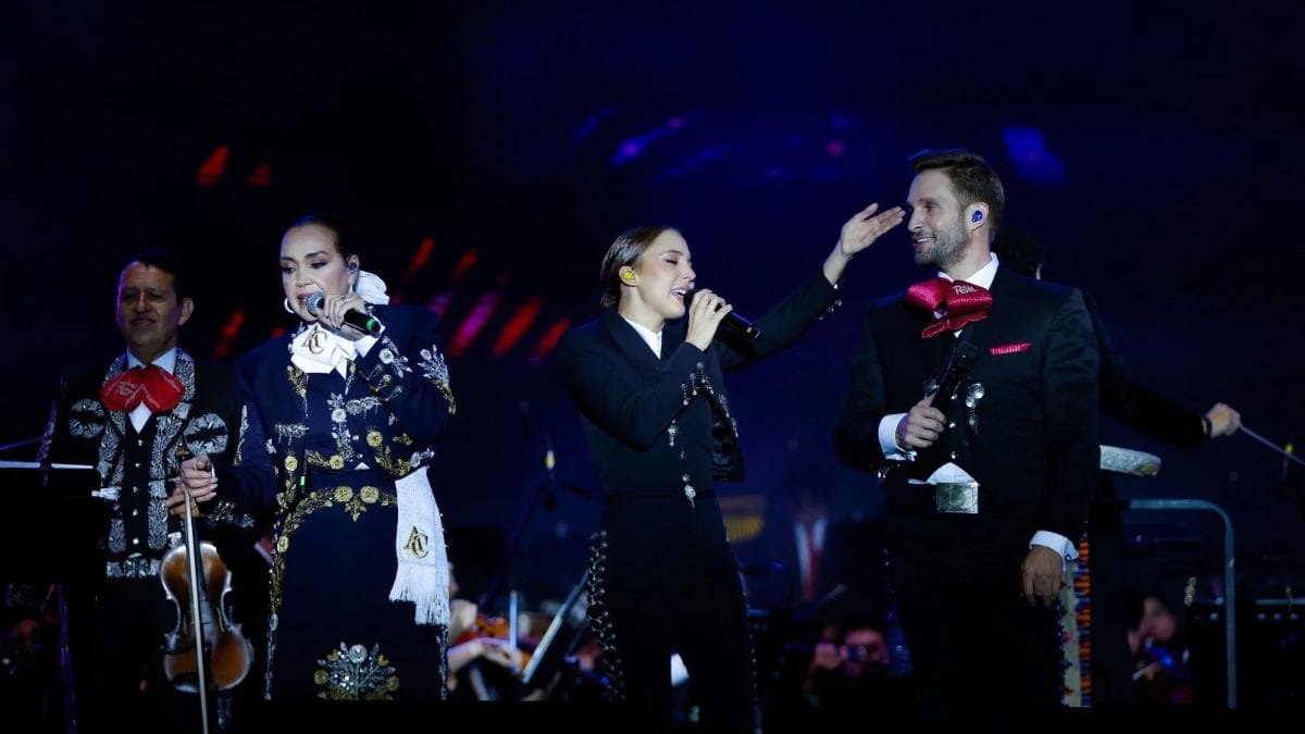 Rompe récord de asistencia homenaje a Juan Gabriel imagen destacada