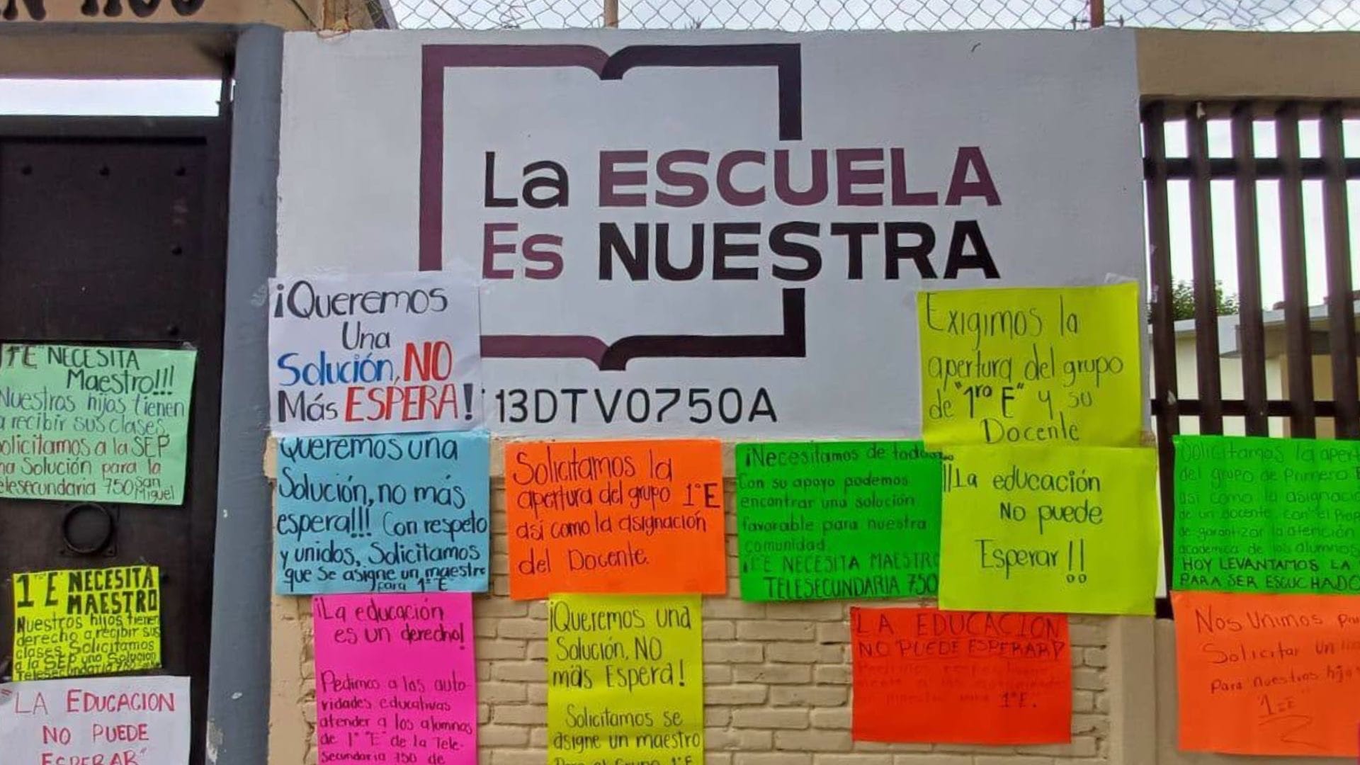 Padres de familia exigen maestro y apertura de nuevo grupo en telesecundaria de Ixmiquilpan imagen destacada