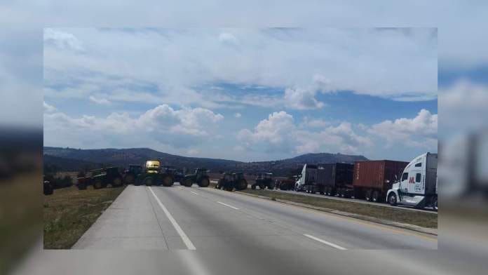 Megabloqueo de transportistas paraliza tramo del Arco Norte rumbo a Puebla imagen destacada