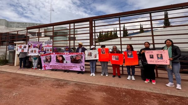 Familiares de víctimas de triple feminicidio en Santiago Tulantepec exigen sentencia y pena máxima