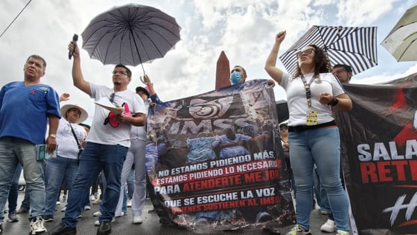 Trabajadores del IMSS en Hidalgo protestan por mejores condiciones laborales y pensiones